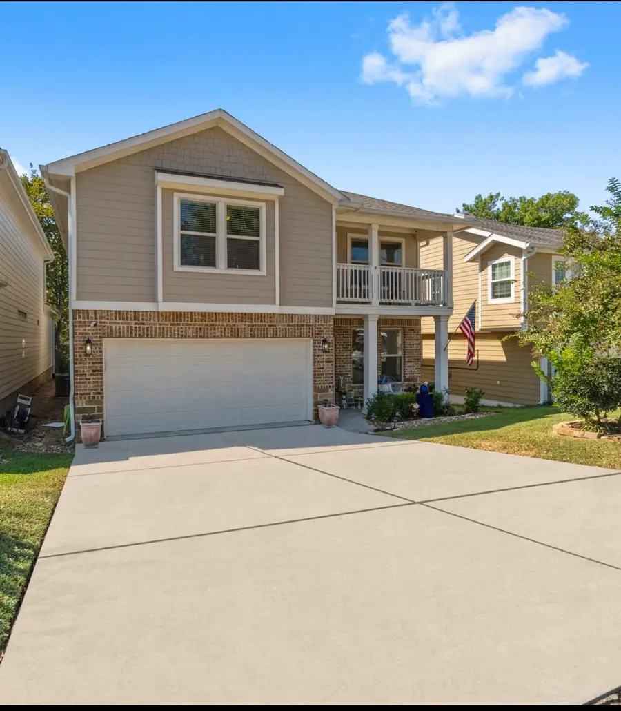 122 Harbour Town Court, Montgomery, TX 77356 - Image #2