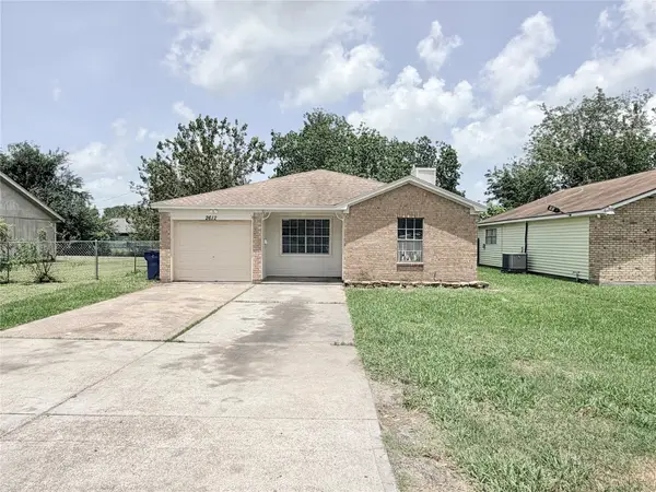2612 4th Avenue N, Texas City, TX 77590