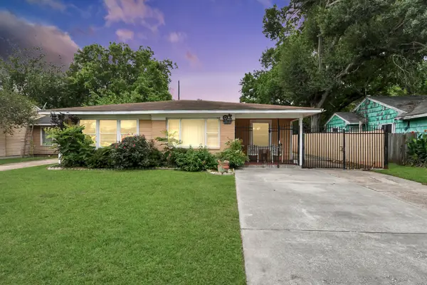 8043 Wier Drive, Houston, TX 77017