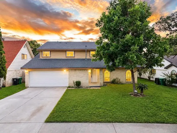 6910 Indian Falls Drive, Houston, TX 77489