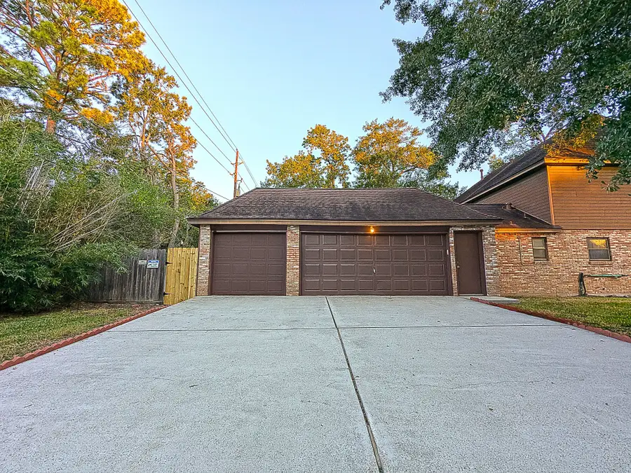 15119 Pebble Bend Drive, Houston, TX 77068 - Image #2