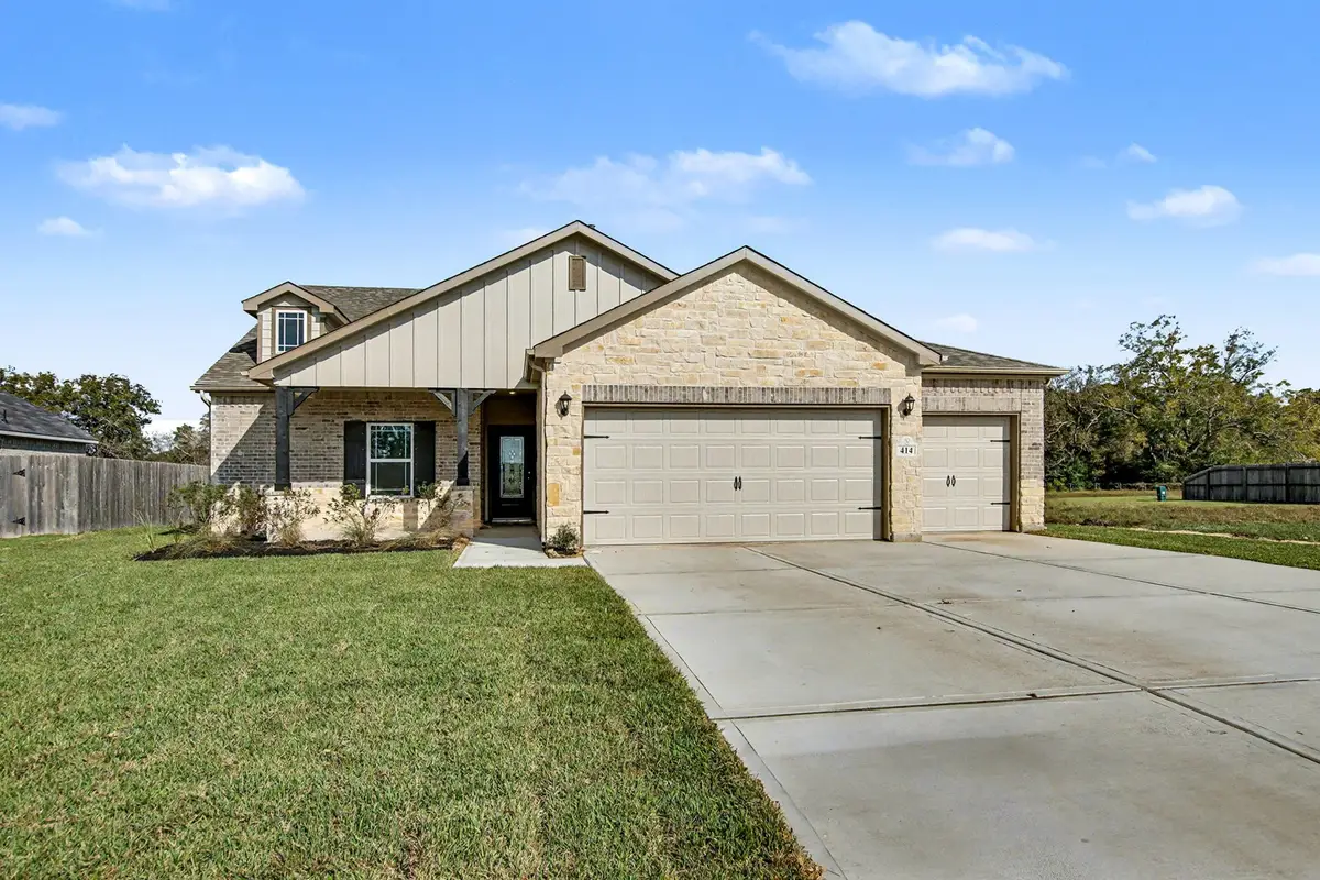 414 Wellshire Drive, West Columbia, TX 77486 - #1