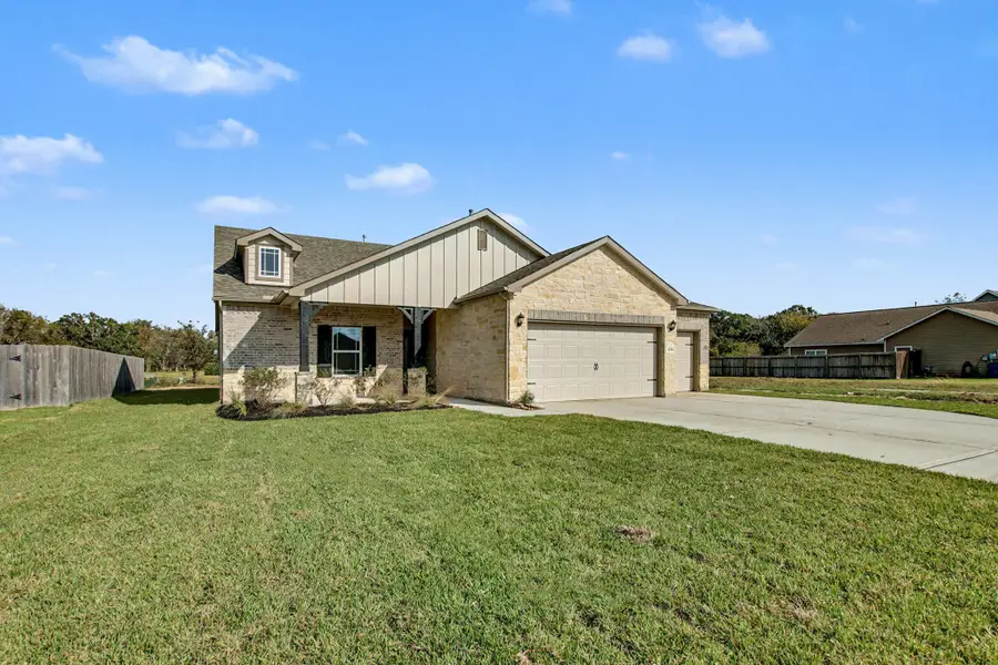 414 Wellshire Drive, West Columbia, TX 77486 - #3
