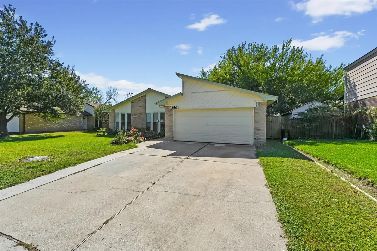 3501 Old Oaks Drive, Baytown, TX 77521 - Image #1