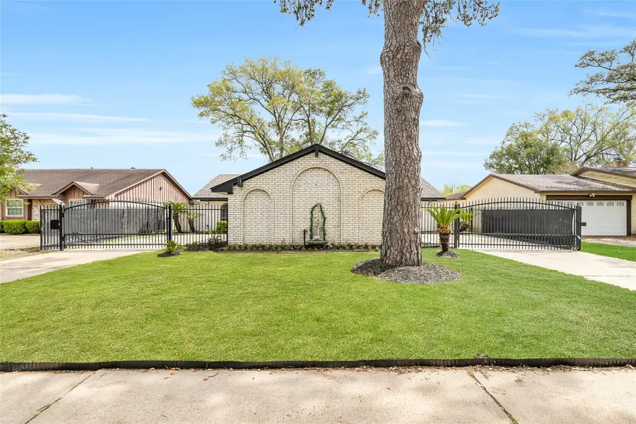 7522 Deep Forest Drive, Houston, TX 77088 - #2