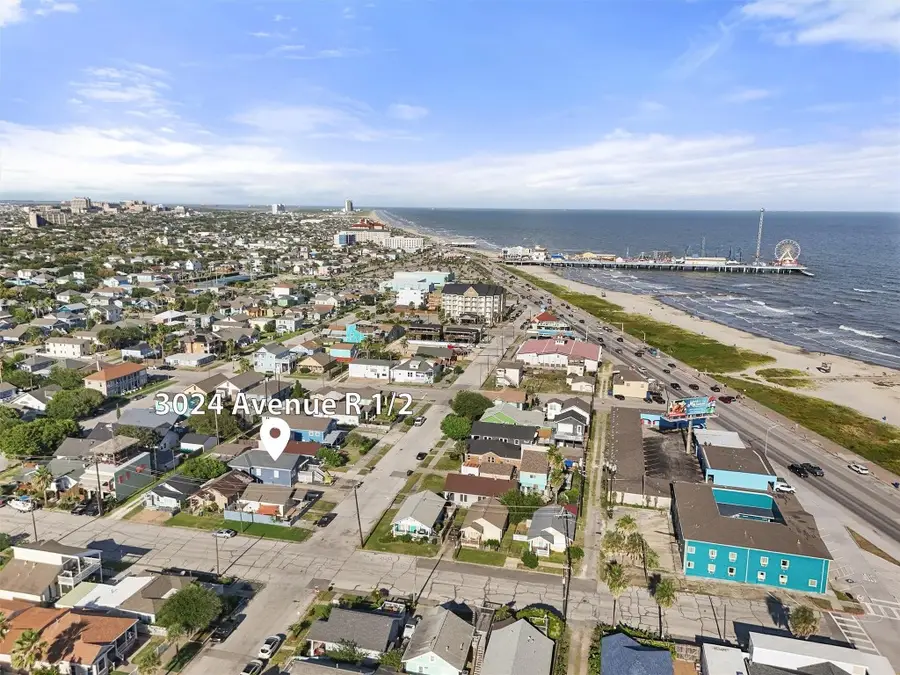 3024 Avenue R 1/2, Galveston, TX 77550 - #2