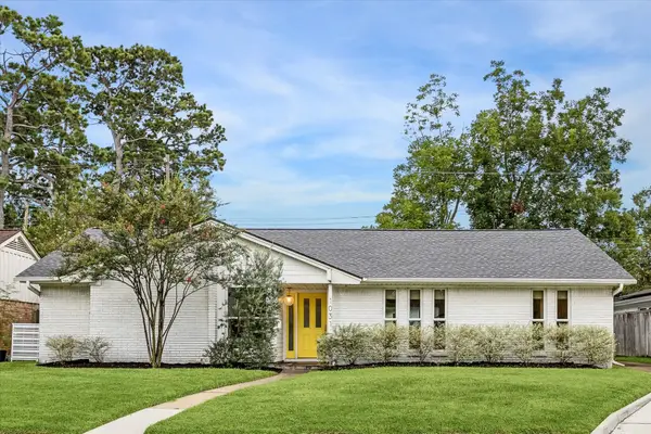 1031 Chamboard Lane, Houston, TX 77018