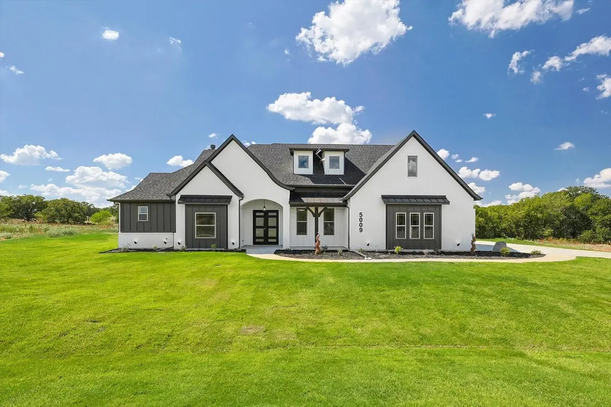 5009 Glenoaks Court, Weatherford, TX 76088 - #1