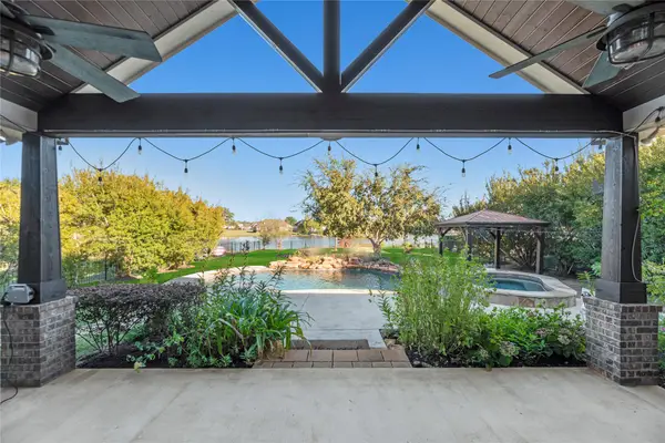 18904 W Grand Pine Circle, Montgomery, TX 77356