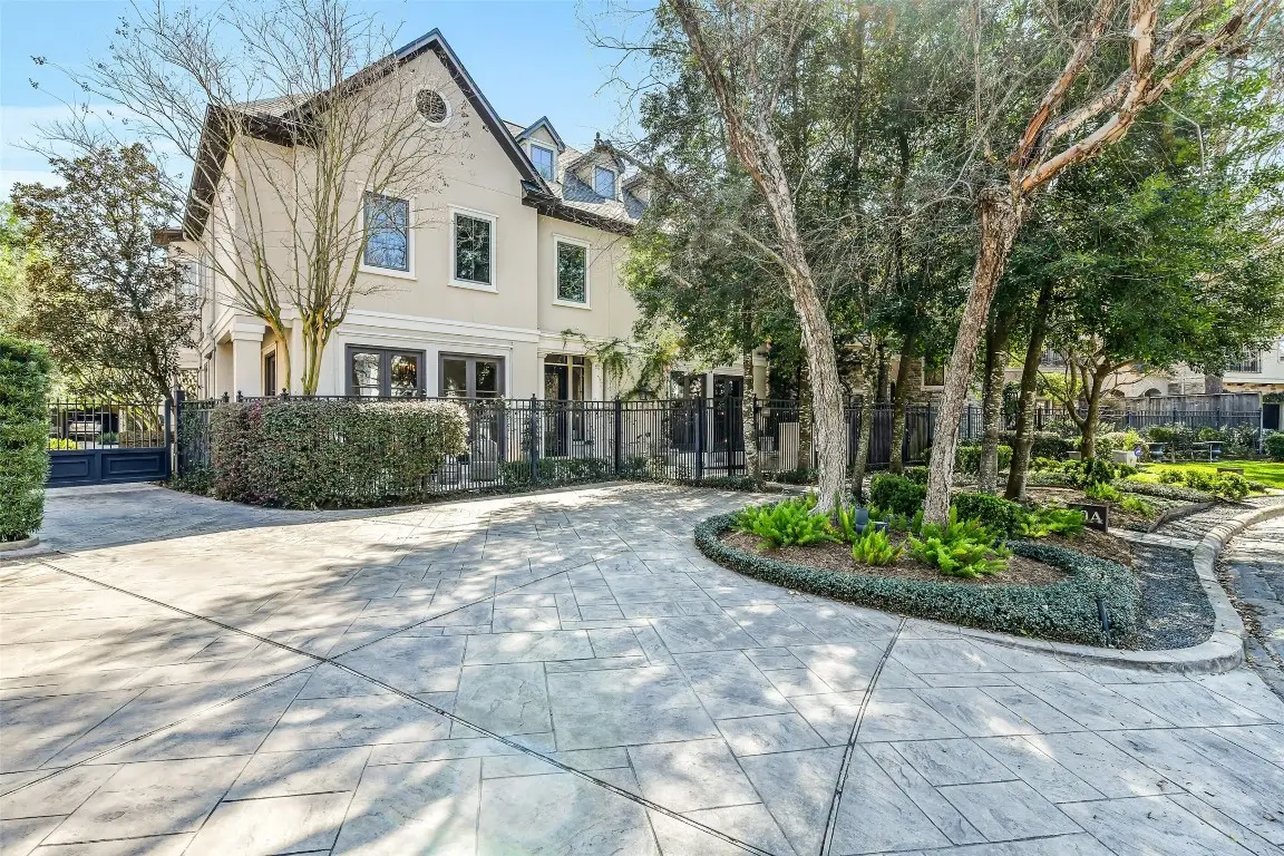 30 Hackberry Lane #A, Houston, TX 77027 - #1