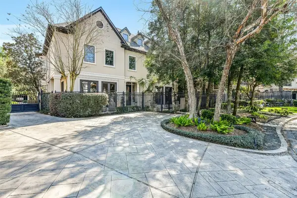 30 Hackberry Lane #A, Houston, TX 77027