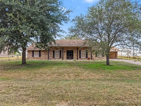 32114 Robin Lane, Waller, TX 77484