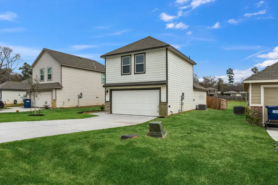 15022 Sorrento Bay Court, Willis, TX 77318 - Image #2