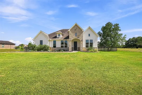 203 Cavalry Trail Drive, Rosharon, TX 77583