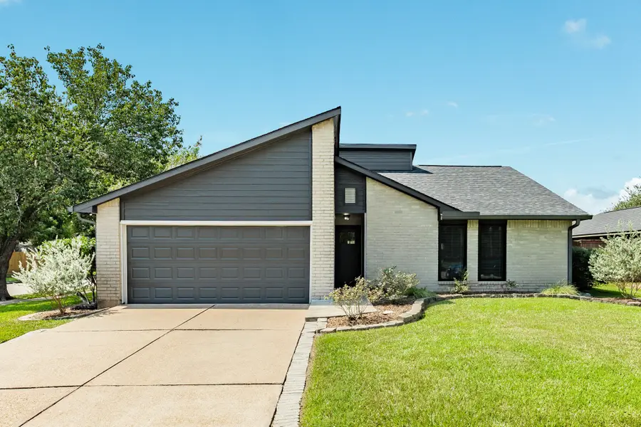 9 Sarita Court, Angleton, TX 77515 - #3