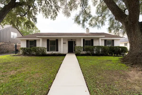 10110 Bob White Drive, Houston, TX 77096