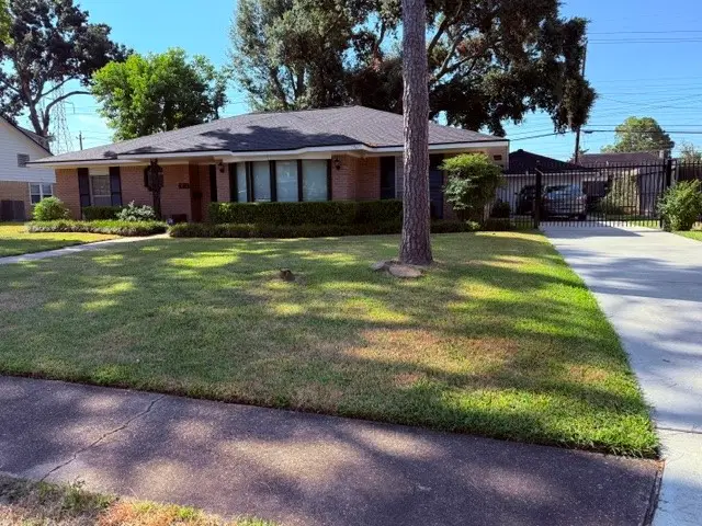 7823 Twin Hills Drive, Houston, TX 77071 - #2