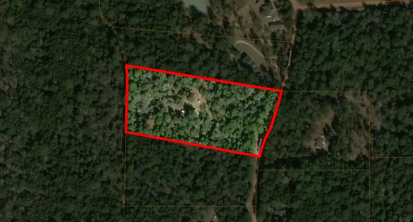 1084 Beech Crest Drive, New Ulm, TX 78950