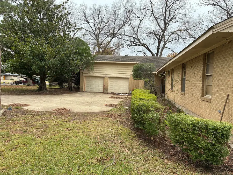 11041 Mandalay Drive, Dallas, TX 75228 - Image #2