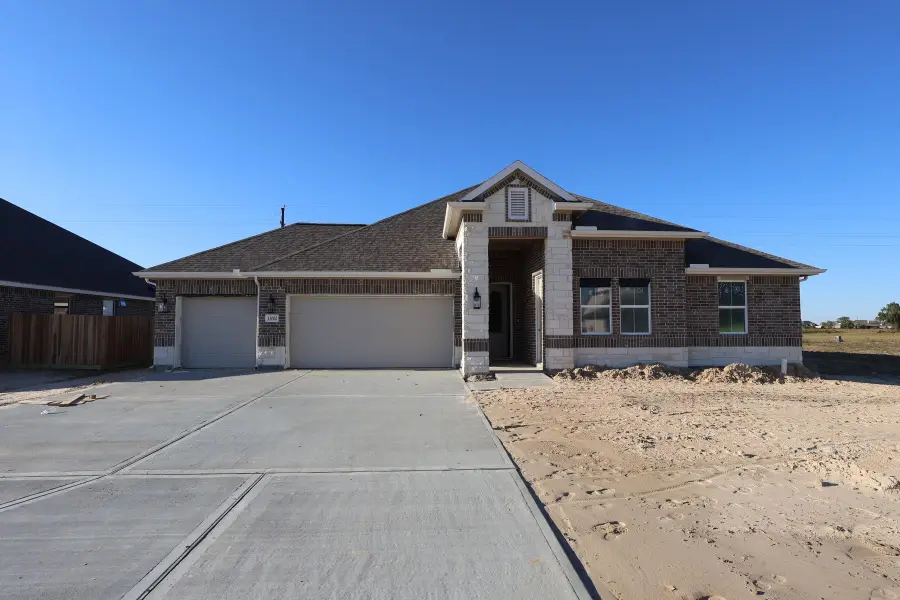 13002 Old Fashion Circle, Monterey Belvieu, TX 77535 - Image #2