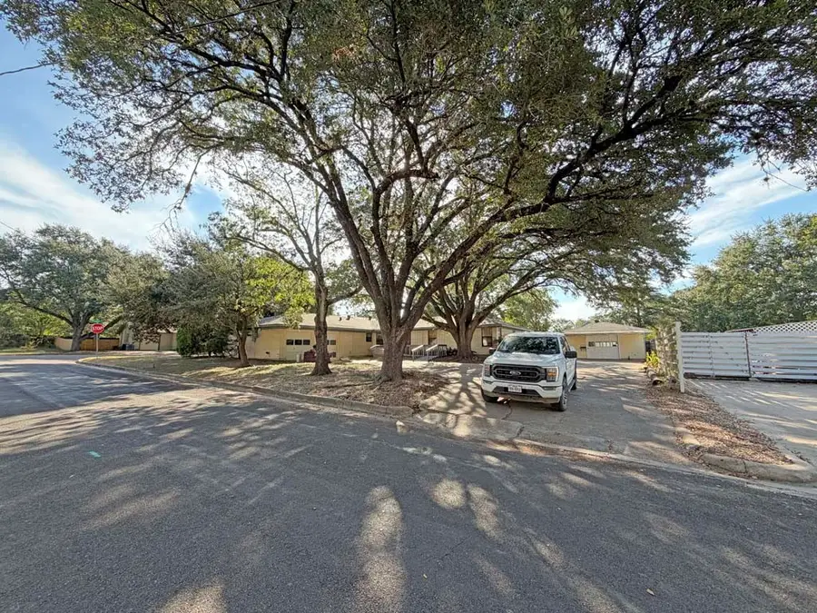315 N Judson Street, Navasota, TX 77868 - #3