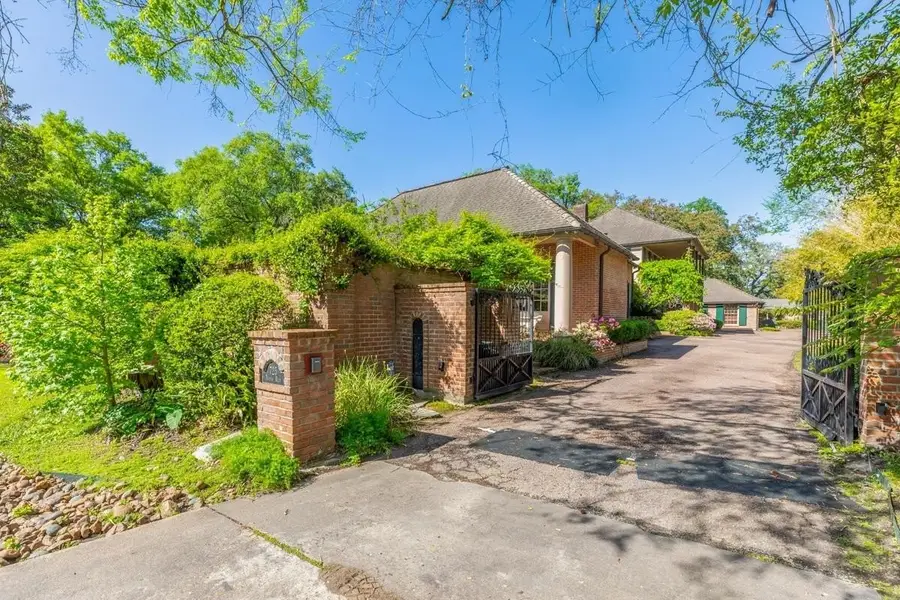 725 Thomas Road, Beaumont, TX 77706 - Image #2