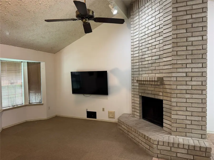 61 Crestbriar Court, Baytown, TX 77521 - #2