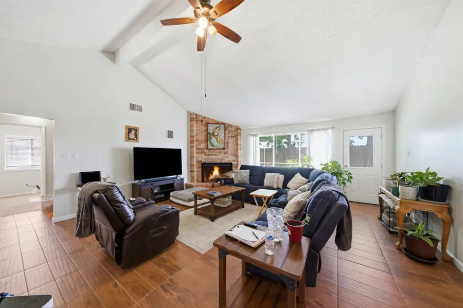 411 Forest Hills Drive, League City, TX 77573 - #2