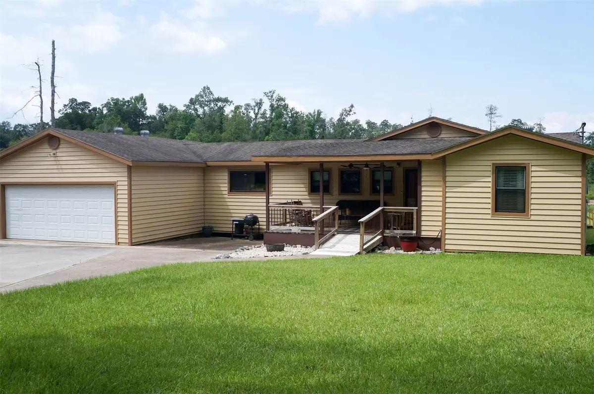 317 Hickory Drive E, Livingston, TX 77351 - #1