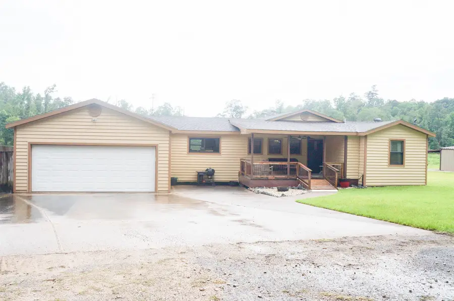 317 Hickory Drive E, Livingston, TX 77351 - #2