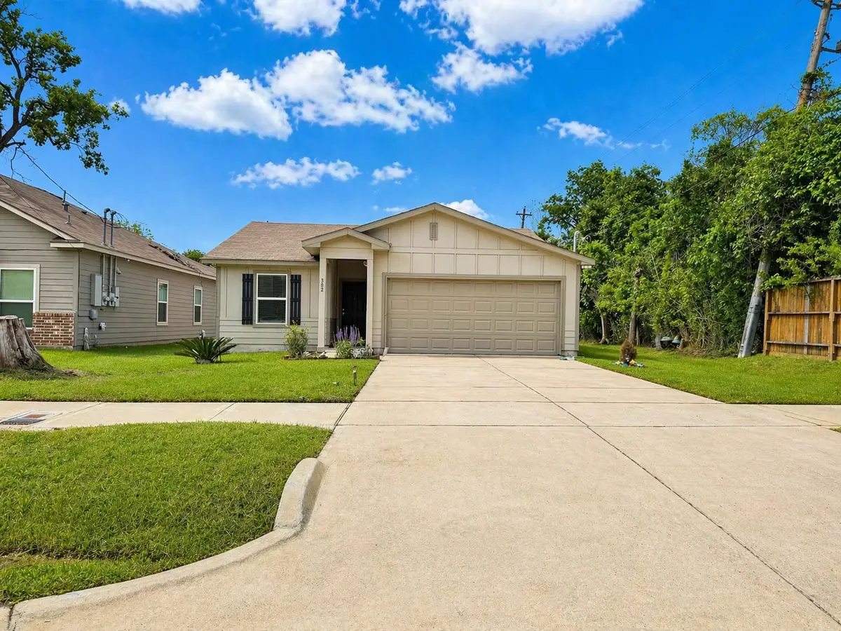 302 Connecticut Street, Houston, TX 77029 - #1