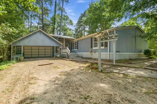 13707 Brigadier Drive, Willis, TX 77318
