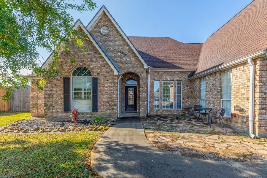 665 Winchester Drive, Bridge City, TX 77611 - Image #3
