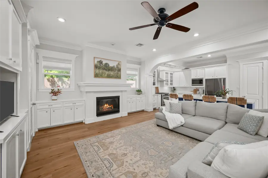 1002 W 41st Street, Houston, TX 77018 - #2