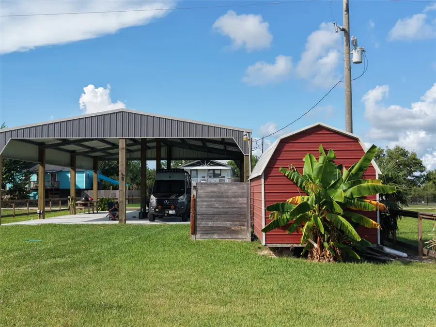 1056 Melody Lane, Crystal Beach, TX 77650 - #2