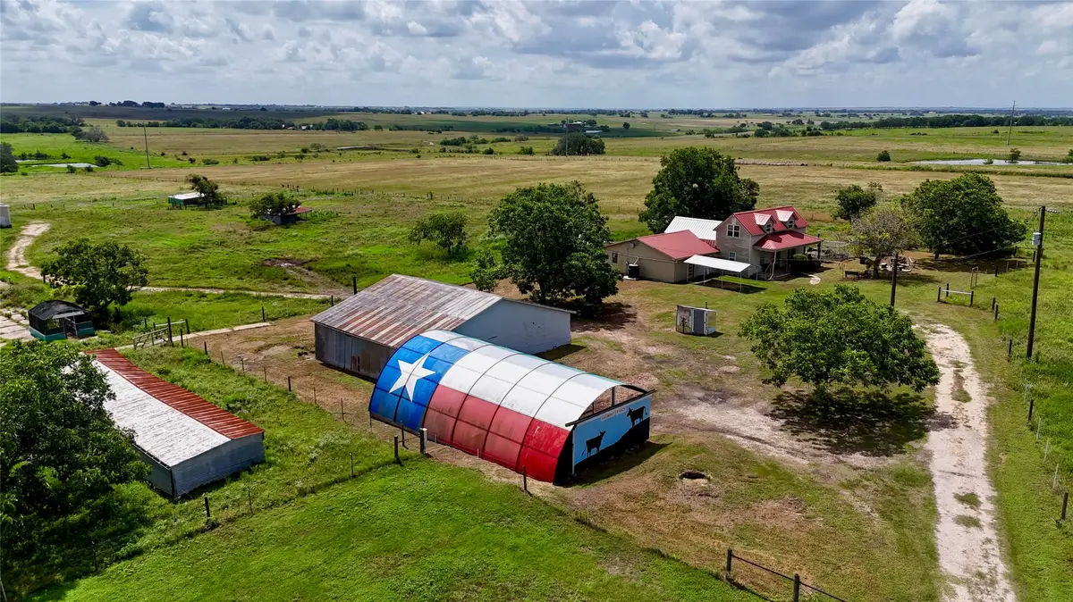 3901 State Highway 95 N, Moulton, TX 77975 - #1