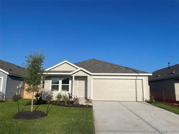 15709 Plum Brook Drive, Conroe, TX 77303