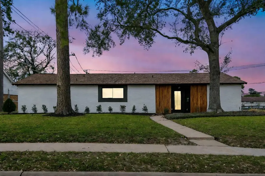 6002 Greenmont Drive, Houston, TX 77092 - #2