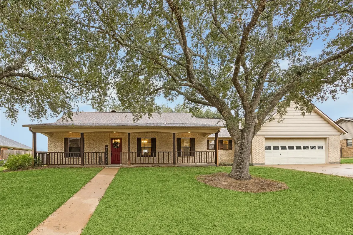 110 Wild Phlox Drive, Bellville, TX 77418 - Image #1