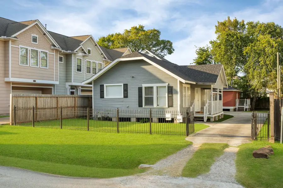837 W 25th Street, Houston, TX 77008 - Image #2