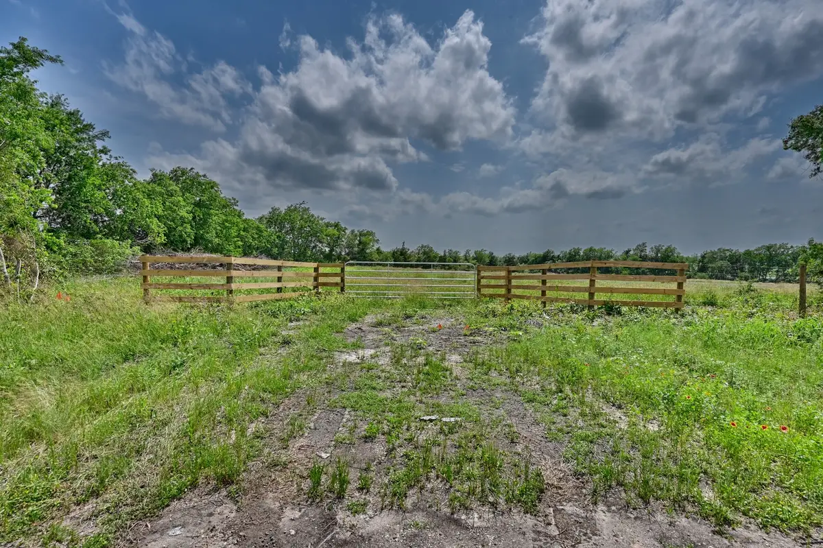 544 E Fm 1291, Round Top, TX 78954 - #1