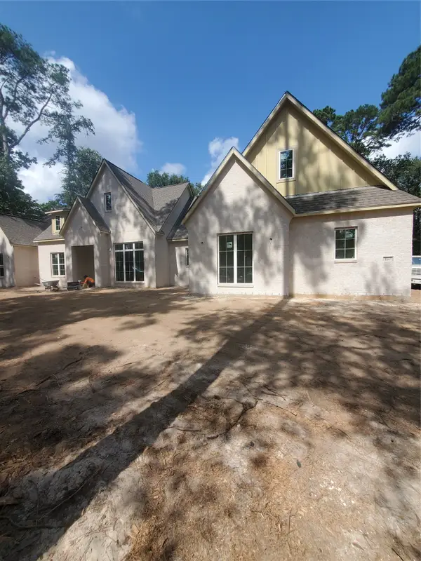 207 Creekside, Magnolia, TX 77354