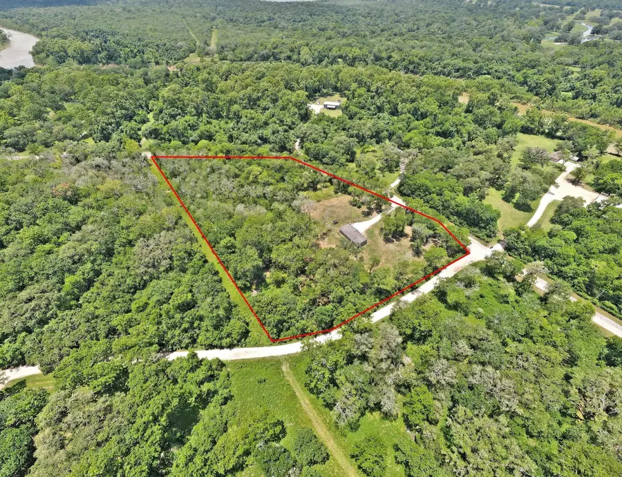 317 River Road, Angleton, TX 77515 - Image #2