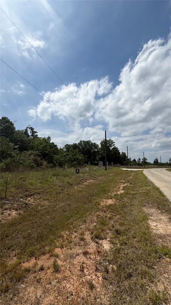 4030 Road 5914 17, Cleveland, TX 77327
