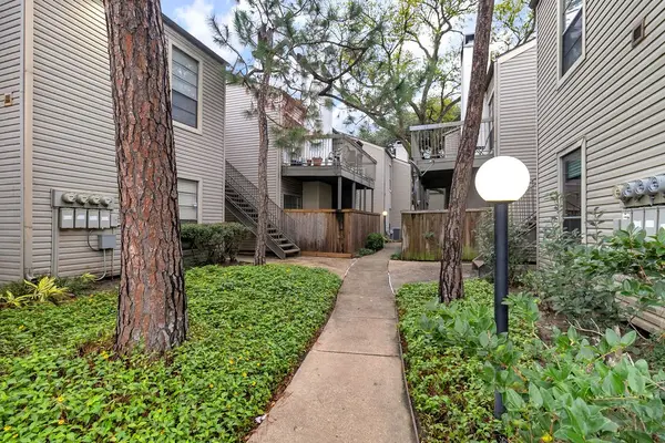 9707 Richmond Avenue #31, Houston, TX 77042
