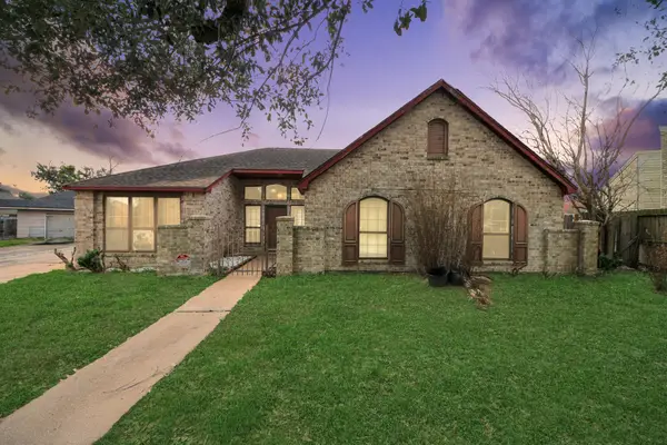 15103 Plaza Libre Drive, Houston, TX 77083