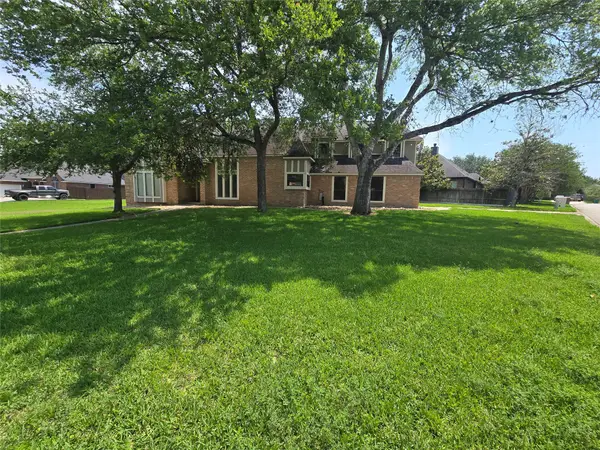 7244 Edgewater Drive, Willis, TX 77318