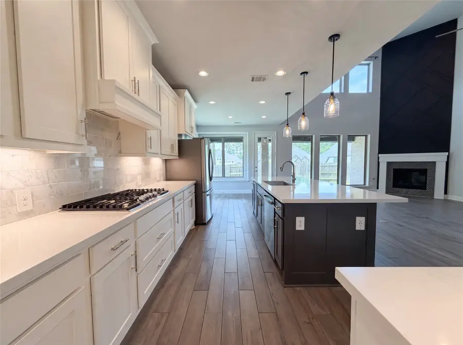 15418 Legacy Park Way, Pinehurst, TX 77362 - #2