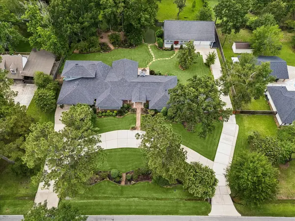 1711 Walnut Lane, Kingwood, TX 77339