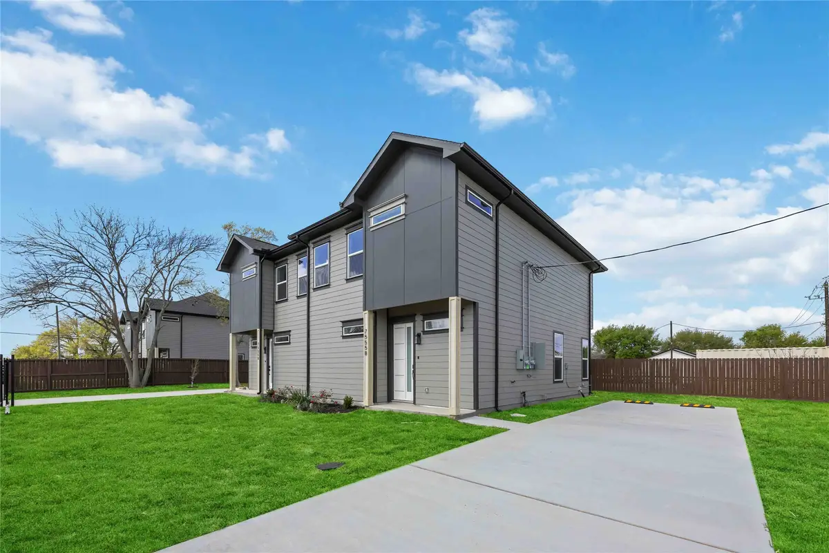 7555 & 7646 Calhoun Road #A/B/C/D, Houston, TX 77033 - #1
